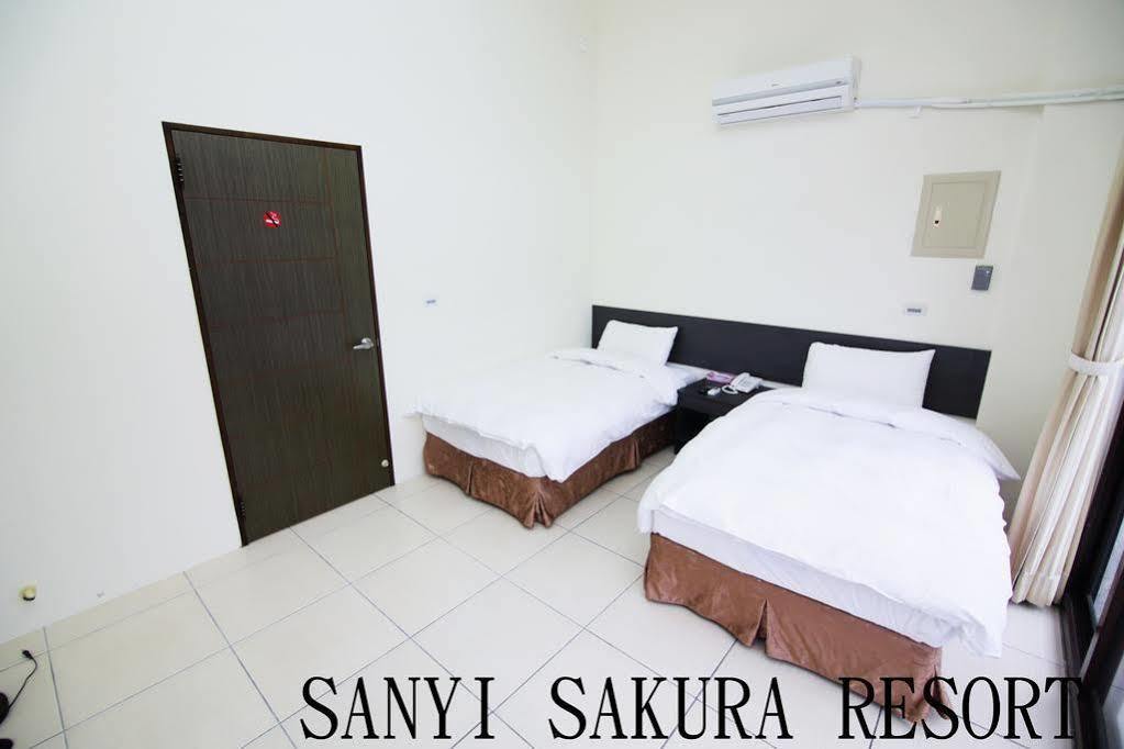 Sanyi Sakura Resort Luaran gambar