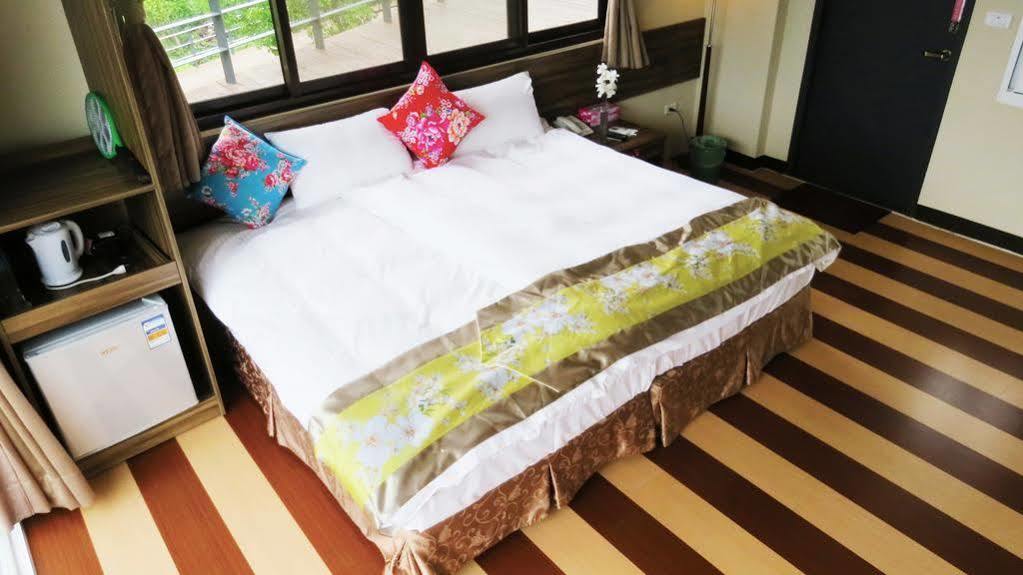 Sanyi Sakura Resort Luaran gambar